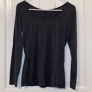 Uniqlo Heattech Scoop Neck Long-Sleeve Shirt